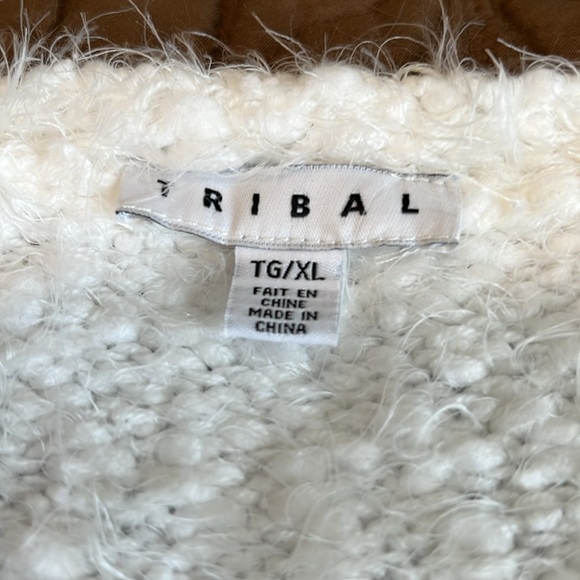 Beautiful Tribal Ivory Sweater - Picture 2 of 11